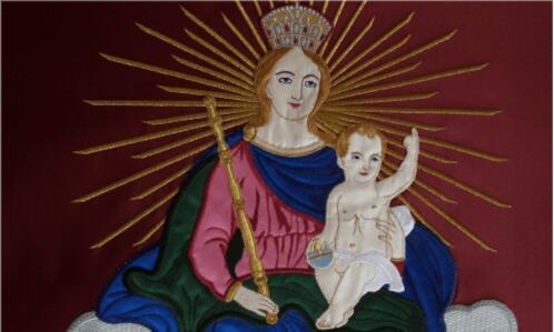 Szűz Mária és a Kisded, egyedi zászlóra készült hímzés